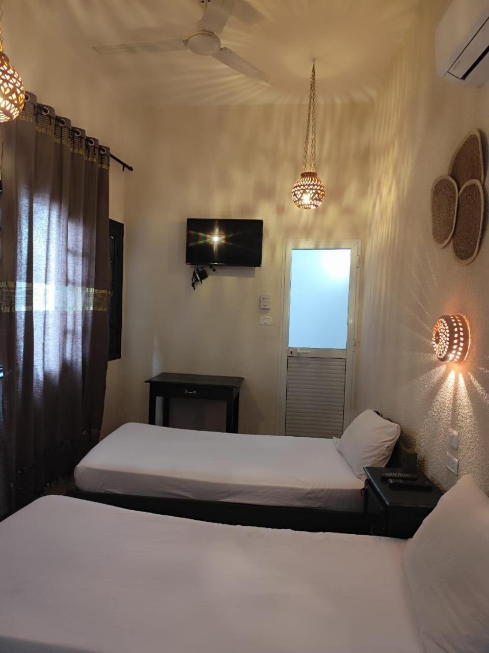 Hotel Ayachi Tunis Eksteriør billede